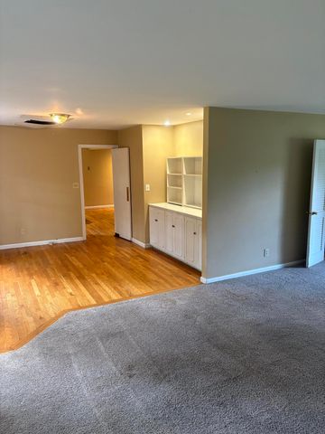 165 Colonial Drive, Paducah, KY 42001