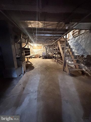 7105 GUYER AVE, Philadelphia, PA 19153