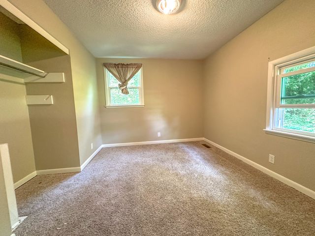131 Brandywine Dr, Clarksville, TN 37042