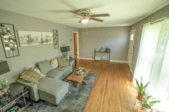 131 Brandywine Dr, Clarksville, TN 37042