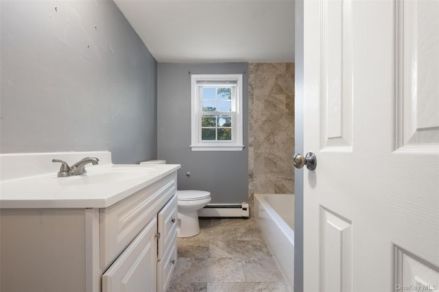 33 Echo Avenue, Miller Place, NY 11764