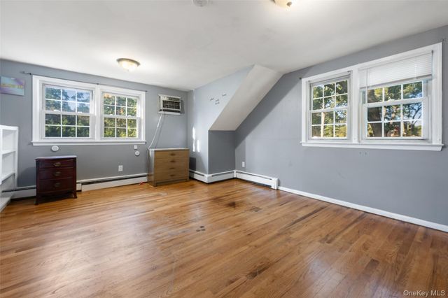 33 Echo Avenue, Miller Place, NY 11764