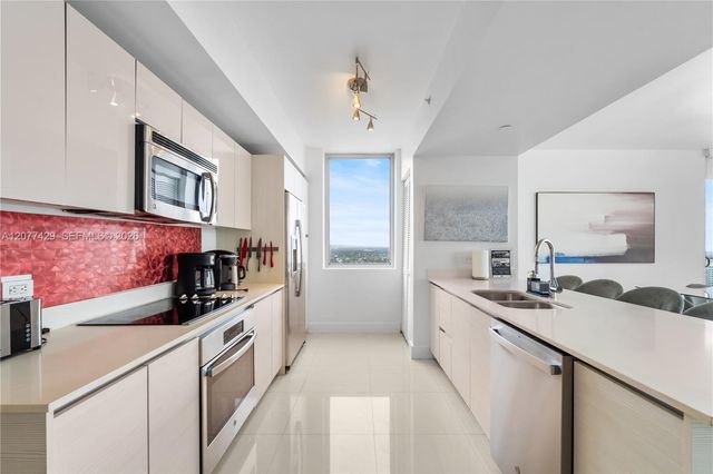 2600 E Hallandale Beach Boulevard T2802, Hallandale Beach, FL 33009