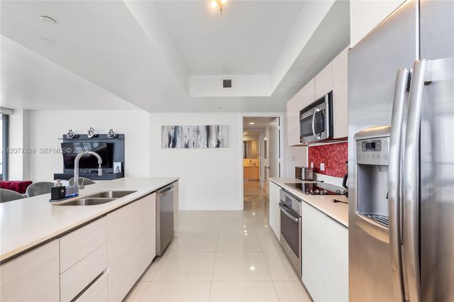 2600 E Hallandale Beach Boulevard T2802, Hallandale Beach, FL 33009