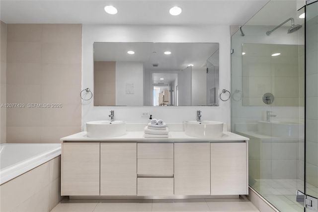 2600 E Hallandale Beach Boulevard T2802, Hallandale Beach, FL 33009