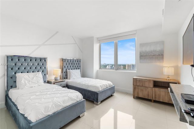 2600 E Hallandale Beach Boulevard T2802, Hallandale Beach, FL 33009