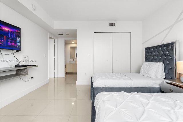 2600 E Hallandale Beach Boulevard T2802, Hallandale Beach, FL 33009