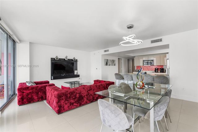 2600 E Hallandale Beach Boulevard T2802, Hallandale Beach, FL 33009