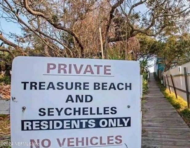 292 Majorca Rd, St Augustine Beach, FL 32080