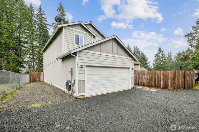 741 NE Larson Boulevard, Belfair, WA 98528