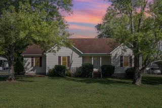 402 Edmonson Ave, Chapel Hill, TN 37034