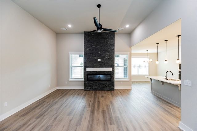 2107 N Chanae Street, Siloam Springs, AR 72761