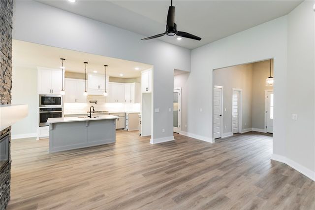 2107 N Chanae Street, Siloam Springs, AR 72761