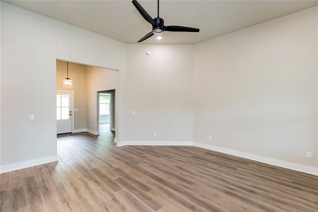 2107 N Chanae Street, Siloam Springs, AR 72761