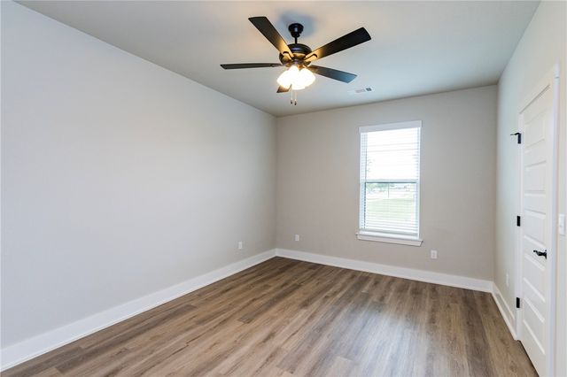 2107 N Chanae Street, Siloam Springs, AR 72761