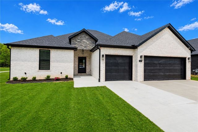 2107 N Chanae Street, Siloam Springs, AR 72761