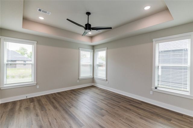 2107 N Chanae Street, Siloam Springs, AR 72761