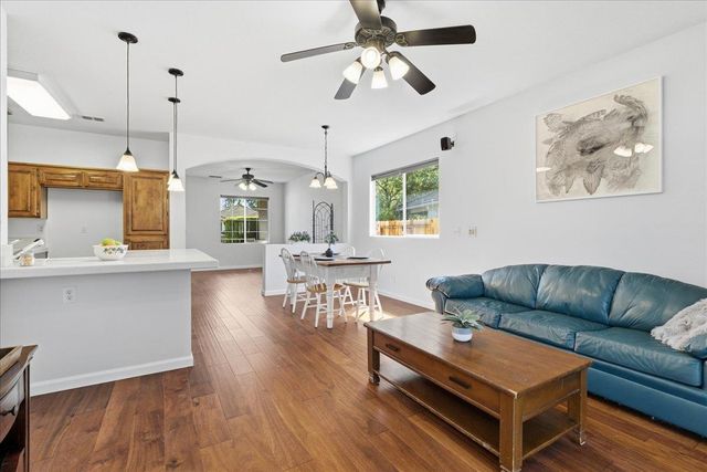 7920 Kelvedon Way, Sacramento, CA 95829