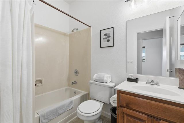 7920 Kelvedon Way, Sacramento, CA 95829