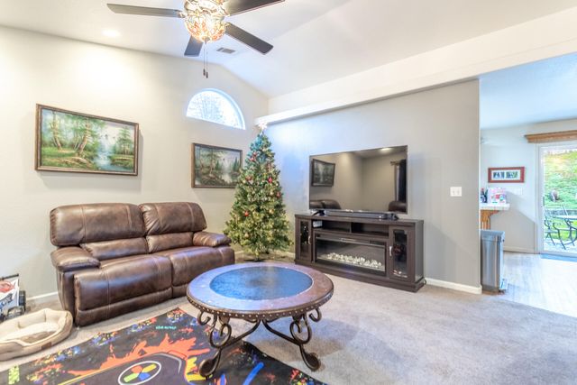 3257 Sioux Drive, Shasta Lake, CA 96019