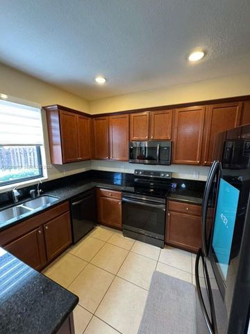 11668 NW 88th Ln 11668, Doral, FL 33178