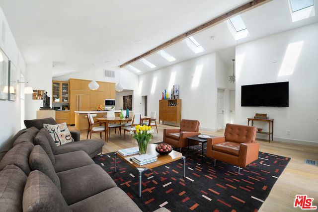 740 N Martel Avenue, Los Angeles, CA 90046