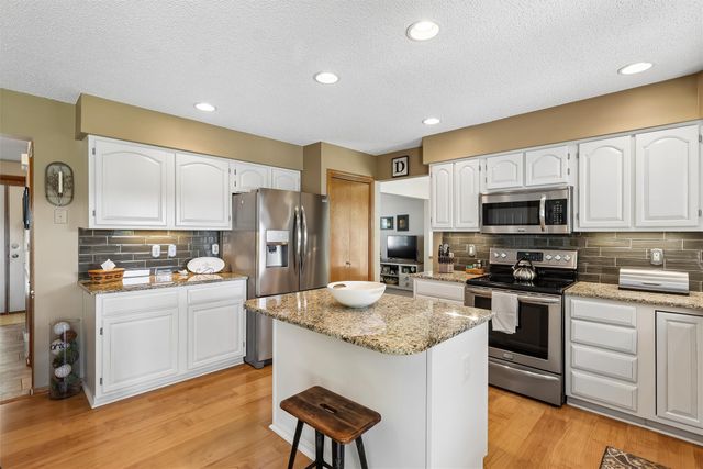 4318 101st Street, Urbandale, IA 50322