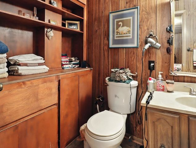 402 Watson Rd, Longview, TX 75604