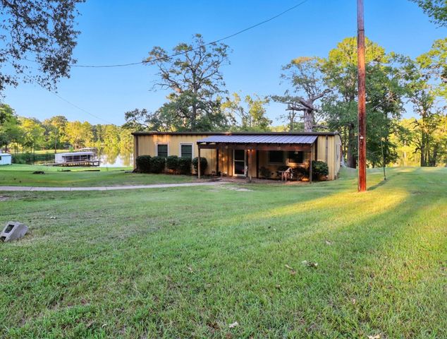 402 Watson Rd, Longview, TX 75604