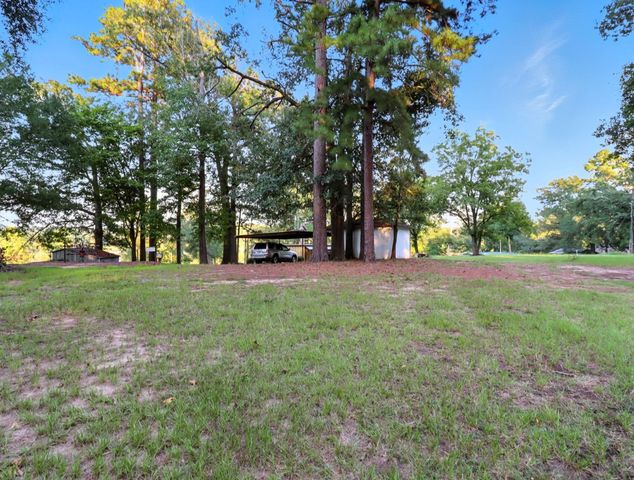 402 Watson Rd, Longview, TX 75604