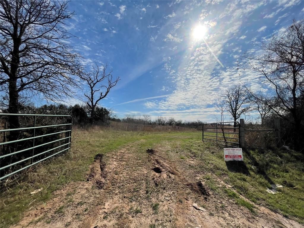 Image 1 of property listing at 5805 N Ripley Road, Glencoe, OK 74032