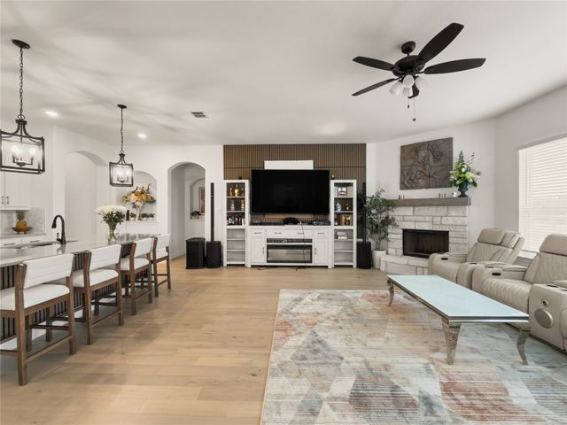 1713 Sudbury Drive, Cleburne, TX 76033