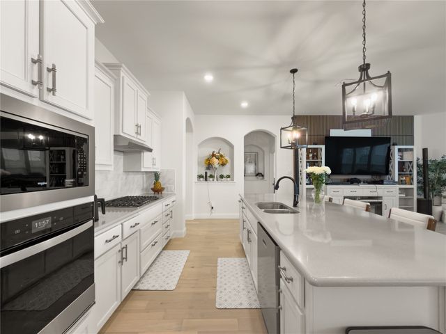 1713 Sudbury Drive, Cleburne, TX 76033