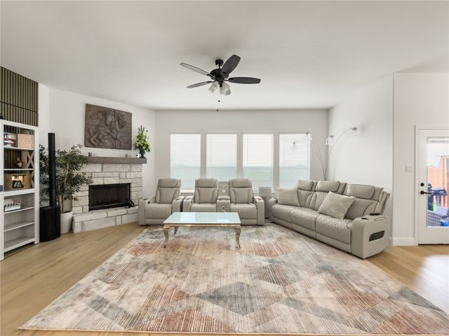 1713 Sudbury Drive, Cleburne, TX 76033