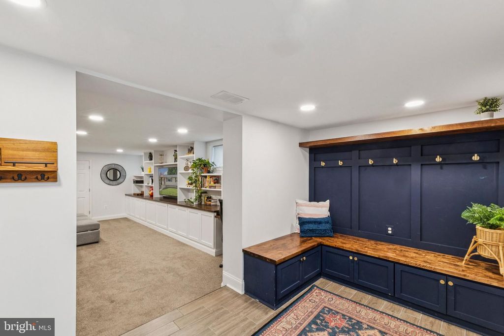 15921 ATTLEBORO RD, Silver Spring, MD 20905