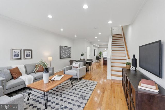 906 S 12TH ST, Philadelphia, PA 19147