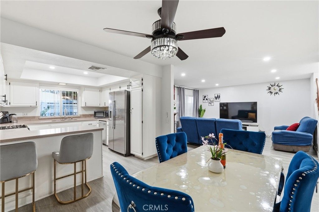 Image 14 of property listing at 8350 Burnet, North Hills, CA 91343