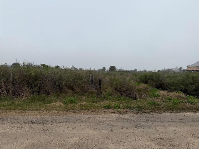 2933 S Sonny Lane, Galveston, TX 77554