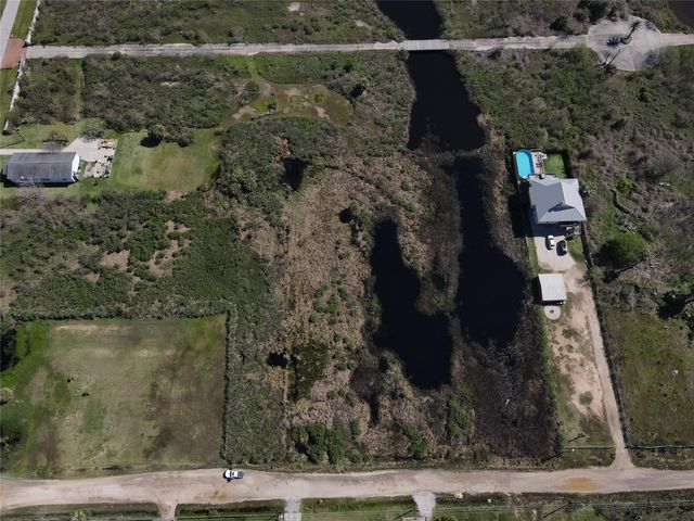 2933 S Sonny Lane, Galveston, TX 77554