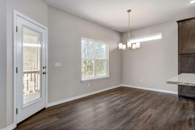 3098 S Suburban Avenue, Springfield, MO 65807