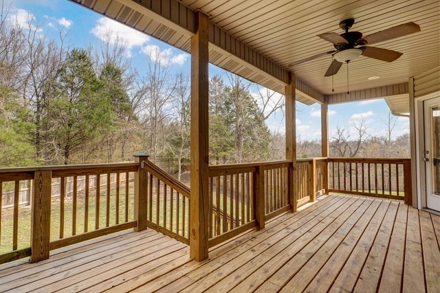 3098 S Suburban Avenue, Springfield, MO 65807