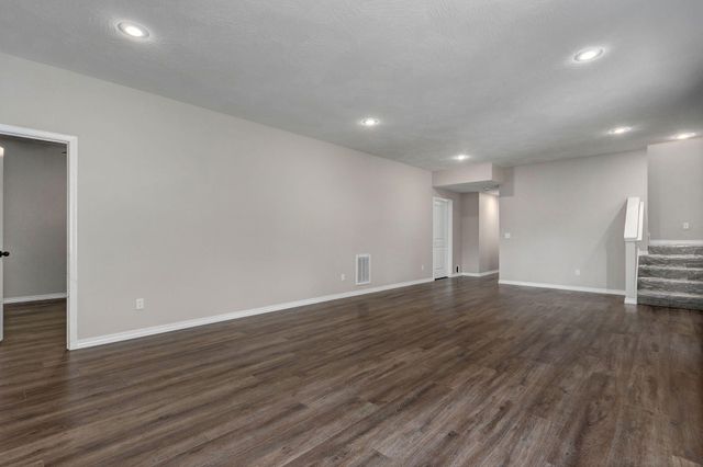 3098 S Suburban Avenue, Springfield, MO 65807