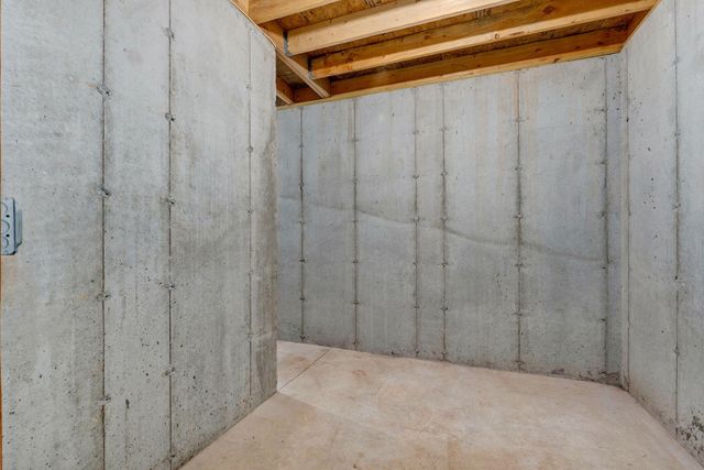 3098 S Suburban Avenue, Springfield, MO 65807