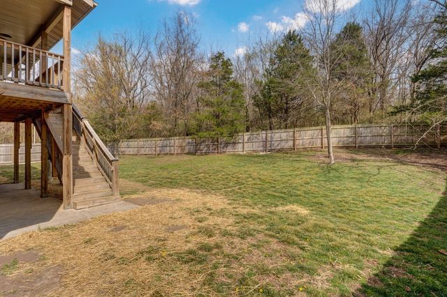 3098 S Suburban Avenue, Springfield, MO 65807