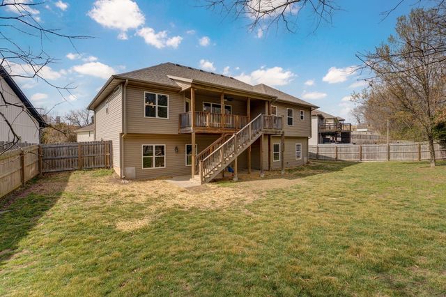 3098 S Suburban Avenue, Springfield, MO 65807