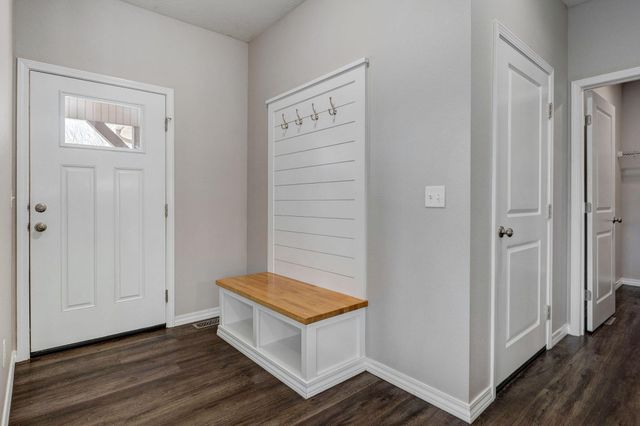 3098 S Suburban Avenue, Springfield, MO 65807