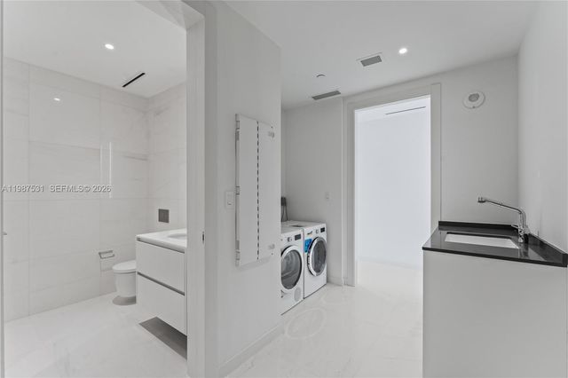 300 Biscayne Blvd Way 5003, Miami, FL 33131