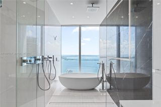 300 Biscayne Blvd Way 5003, Miami, FL 33131