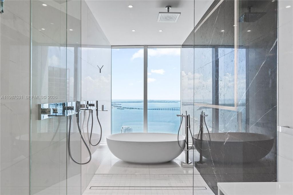 300 Biscayne Blvd Way 5003, Miami, FL 33131