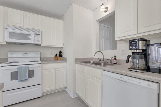 127 Chastain Circle, Newnan, GA 30263